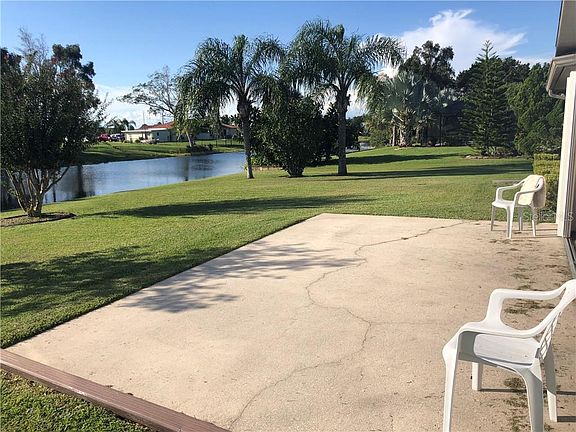 3rd image of 6420 N Amaryllis Dr