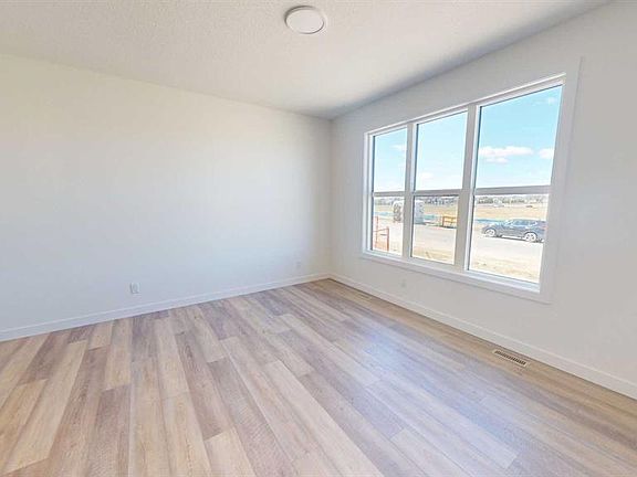 3rd image of 56 W Mercado Rd SE