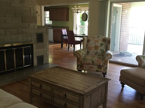 5th image of 231 Sir Rogers Dr