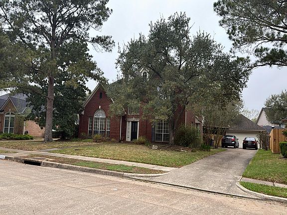 2nd image of 3306 S Lake Village Dr