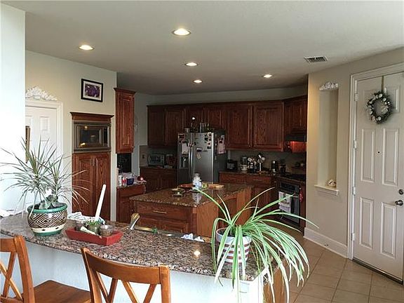 4th image of 1412 Prairie Dr