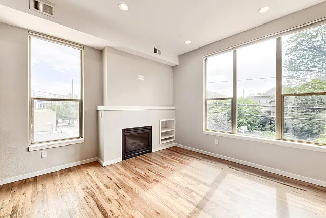 2100 N Clay St — Photo 15