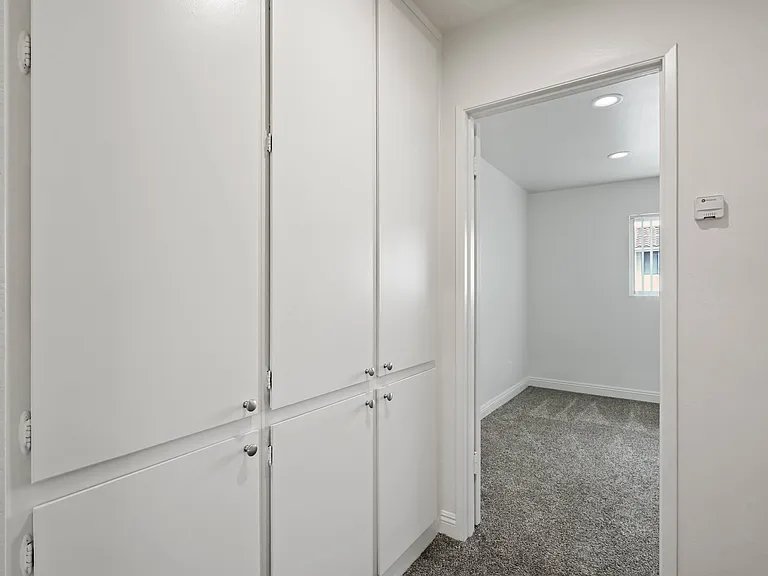 Balboa Apartments — Photo 19