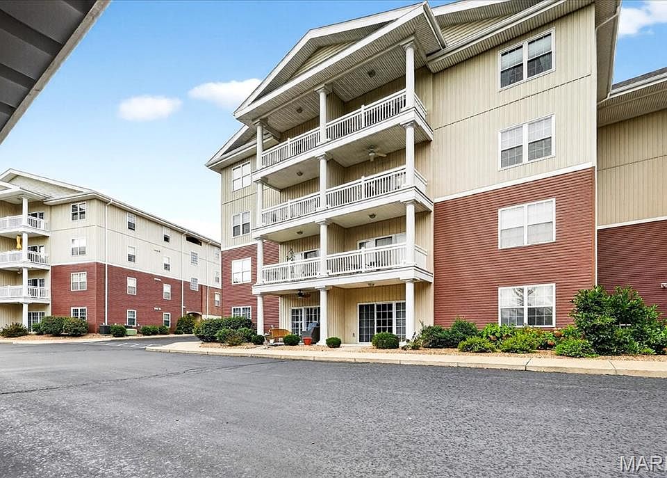 1st image of 1507 S Old Highway 94 APT 106