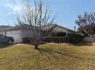 8720 Cove Meadow Ln, Fort Worth, TX 76123