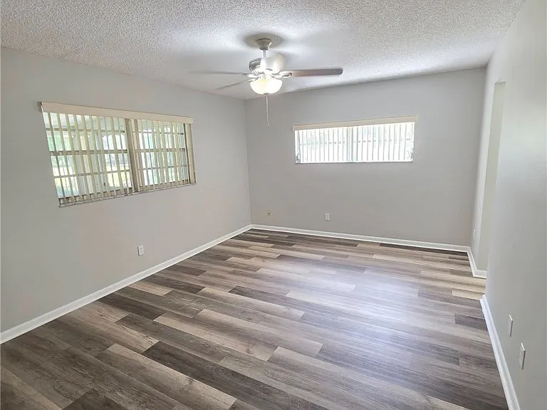 2702 Golf Hammock Dr — Photo 9