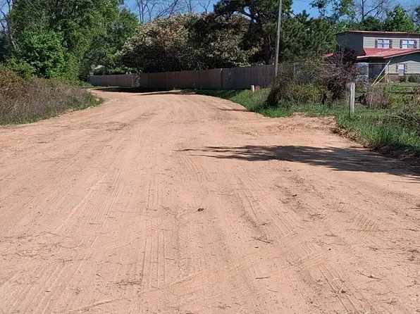 91 McMillan Rd, Ochlocknee, GA 31773