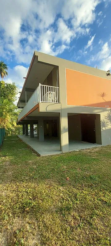2 bed, 1.5 bath, 100 sqft, $700 — Photo 1