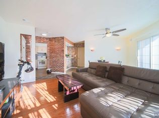 951 Westgate Dr S, Fort Lee, NJ