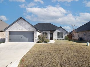 3315 Arrow Creek Dr, Granbury, TX 76049
