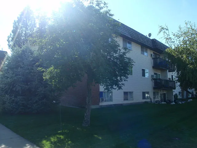 Terr Green Bldg 2 — Photo 2