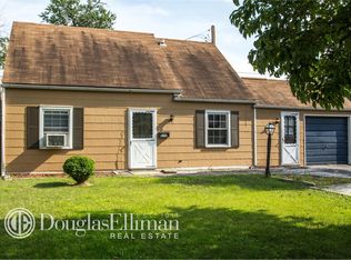 244 Lansdowne Ave, Carle Place, NY 11514