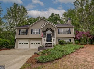 332 Red Fox Dr, Canton, GA 30114