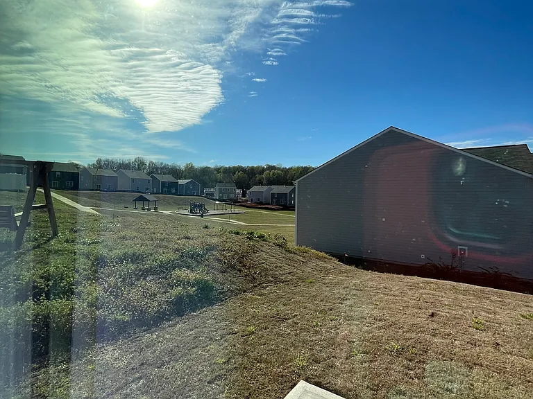 2131 Redstone Dr — Photo 22