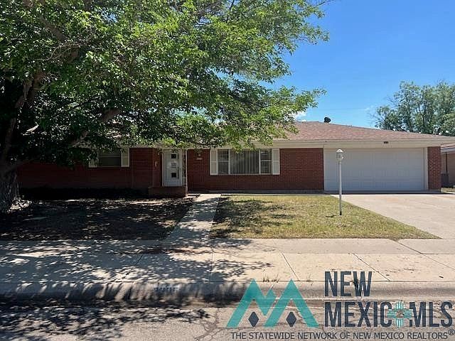 1st image of 2305 Palomar Dr