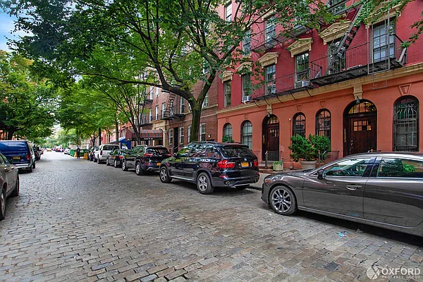 Sold by Oxford Property Group | media 13