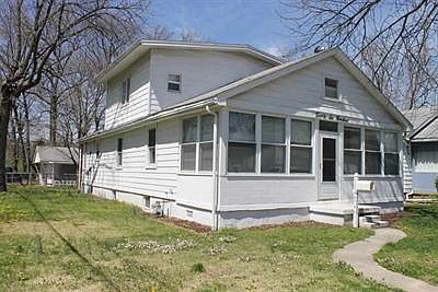 2nd image of 2600 N Main St