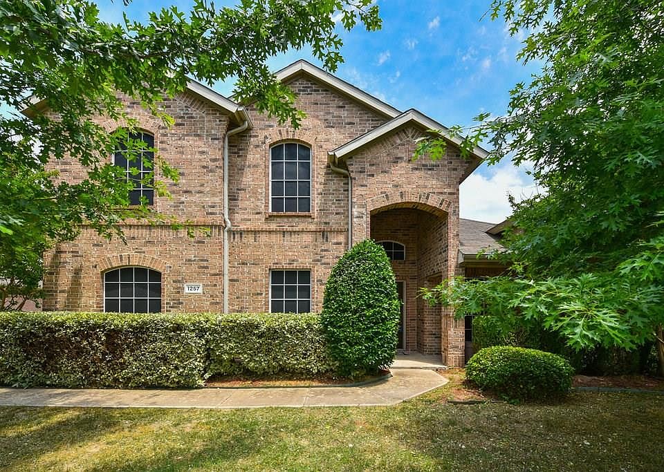 1st image of 1257 Carriage Creek Dr