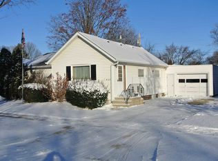 427 Maple St, Osage, IA 50461