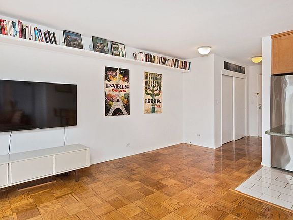 3rd image of 205 W End Ave APT 20W