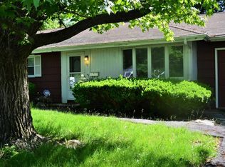 17 Oak Ridge Dr W, Brockton, MA 02301