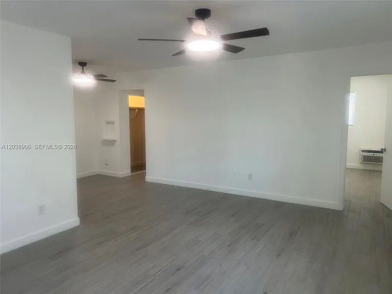 415 76th St #8 — Photo 2