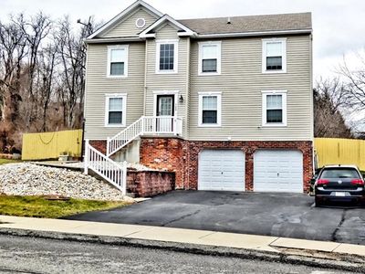 120 Maclaine Dr, Carnegie, PA, 15106