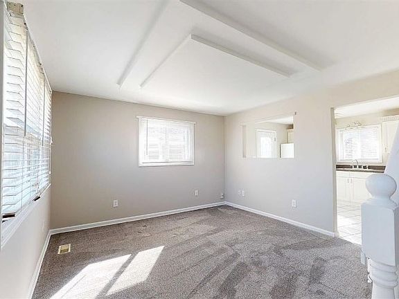 3rd image of 4320 Fern Ave