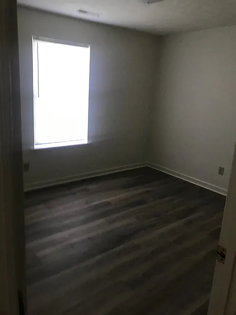 2 bed, 750 sqft, $900 — Photo 3