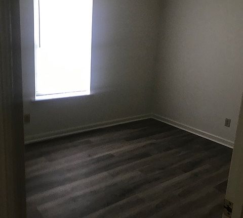 3rd image of 509 Oakwood Ave #16
