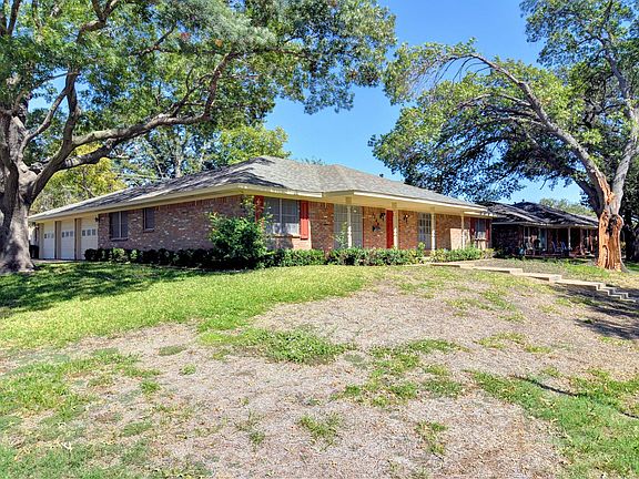 3rd image of 3740 Lawndale Ave