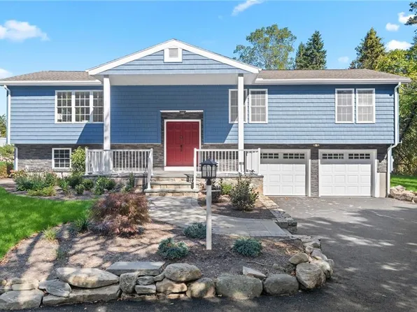 4 Shore Rd, Westerly, RI 02891