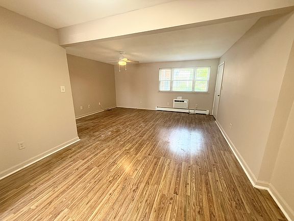 2nd image of 10 Colonial Dr APT A