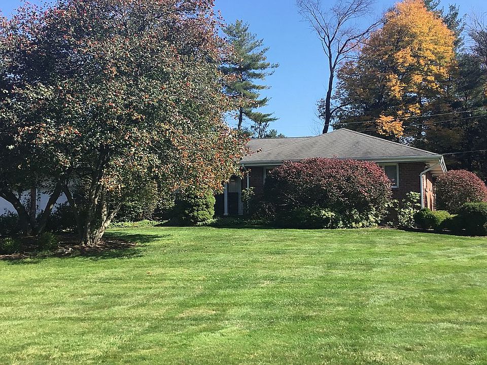 2nd image of 22 Southwood Dr