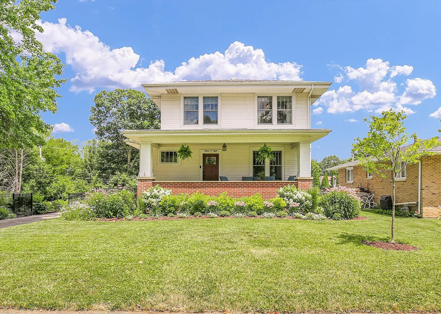 1508 W University Ave photo 1