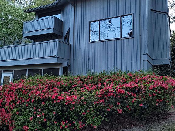 3rd image of 81 Ridge Lake Dr