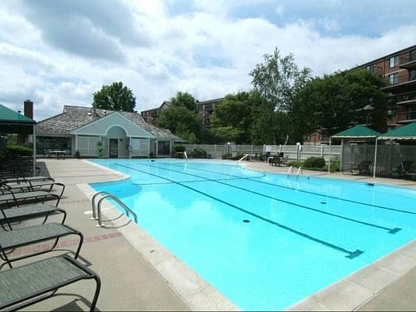 2nd image of 300 Bulfinch Dr #1