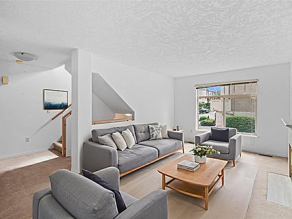 5th image of 288 Eltham Rd #403