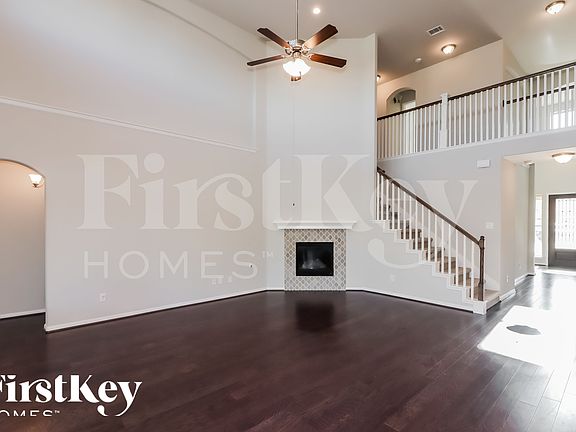 4th image of 723 Chestnut Cove Ln