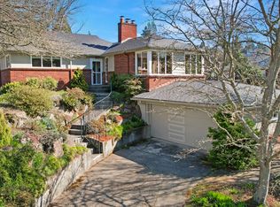 2002 33rd Ave W, Seattle, WA 98199