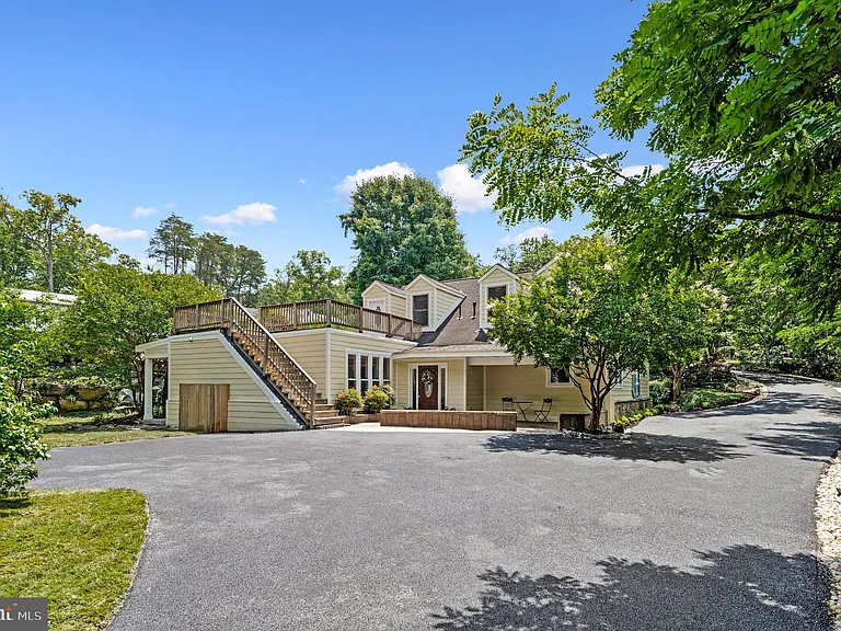 7712 Dolly Dr — Photo 12