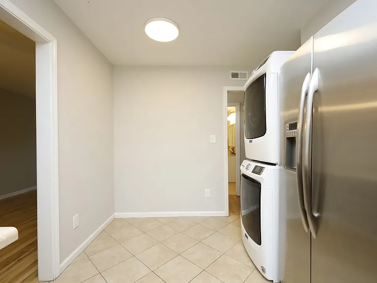 101 Sue Ann Ct #A — Photo 11