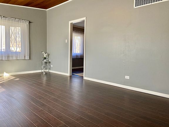 2nd image of 487 Shabbona Dr