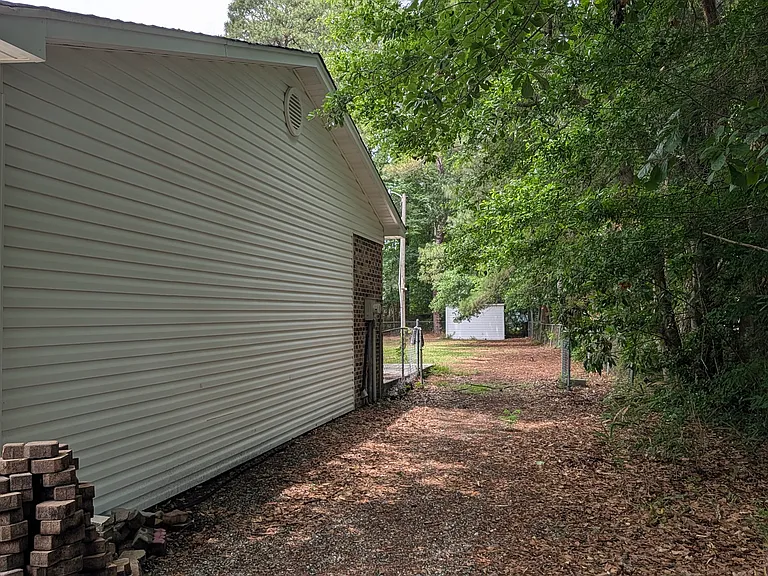 Tiffany Ln — Photo 10