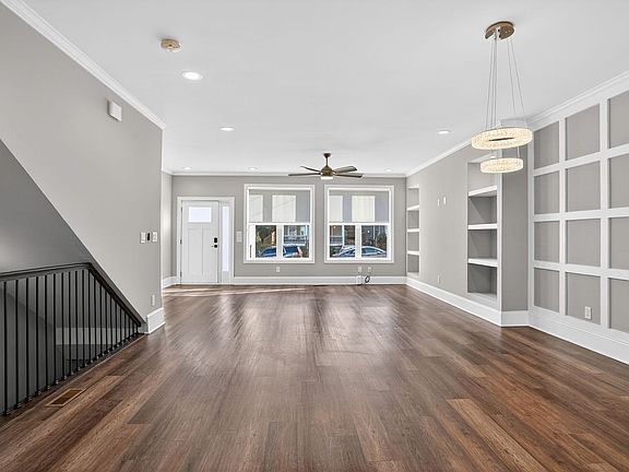 2nd image of 166 Vanira Ave SE APT 2