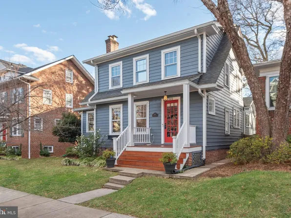 202 W Myrtle St, Alexandria, VA 22301