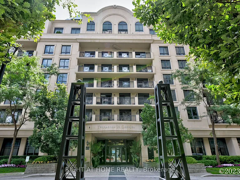650 Sheppard Ave E #Penthouse 15 — Photo 1