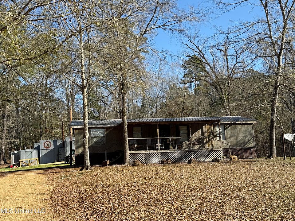 1st image of 114 Huff Ln SW