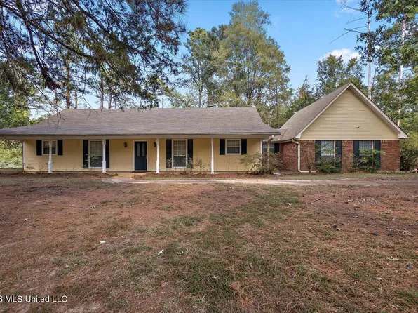 116 Sage Hills Dr, Terry, MS 39170