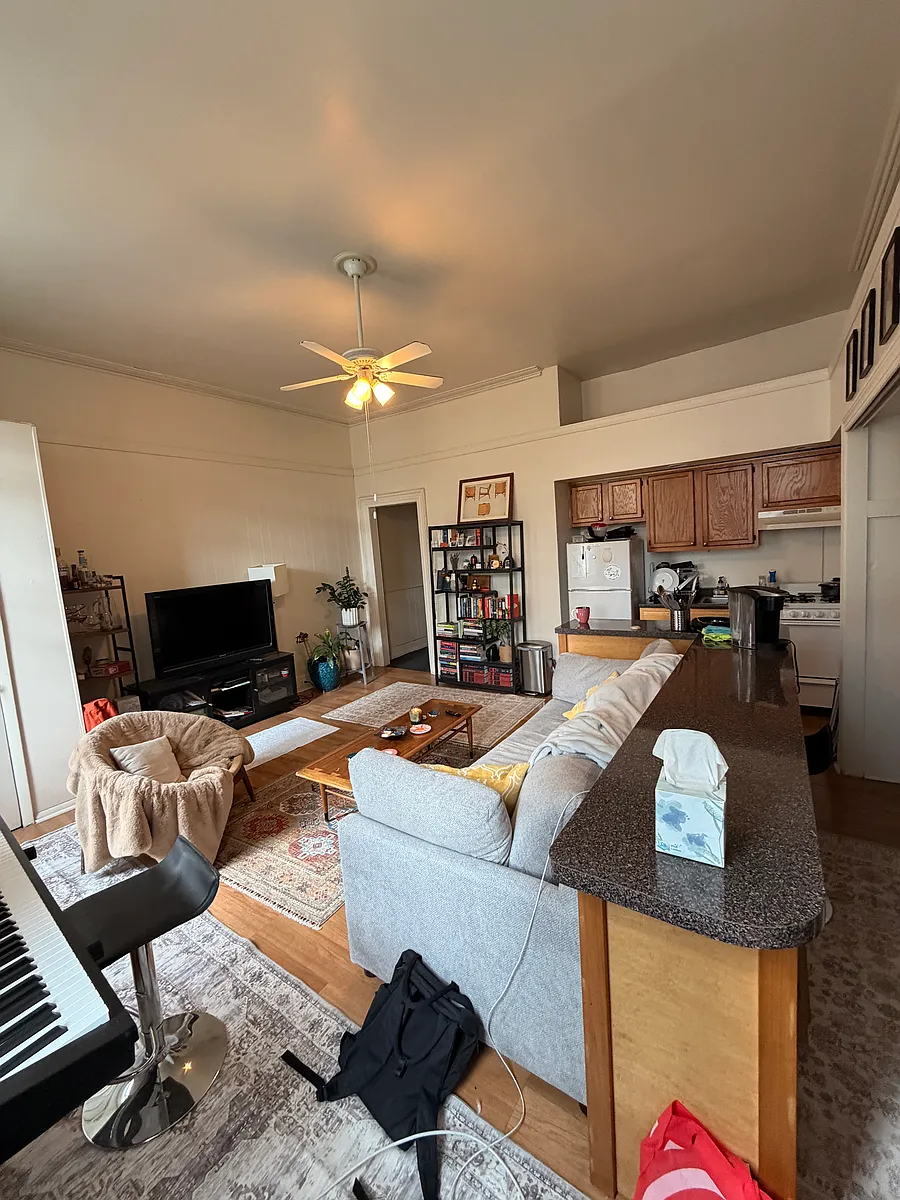 Building Photo - 103 S 21st St #2F